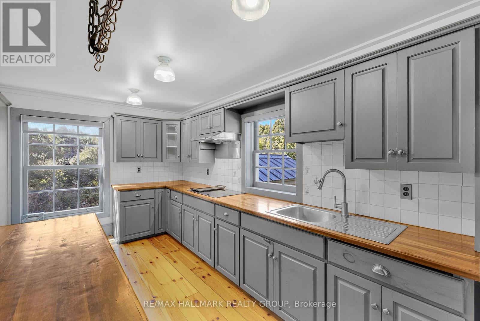 30 Ballycanoe Road, Front Of Yonge, Ontario  K0E 1R0 - Photo 21 - X12415312