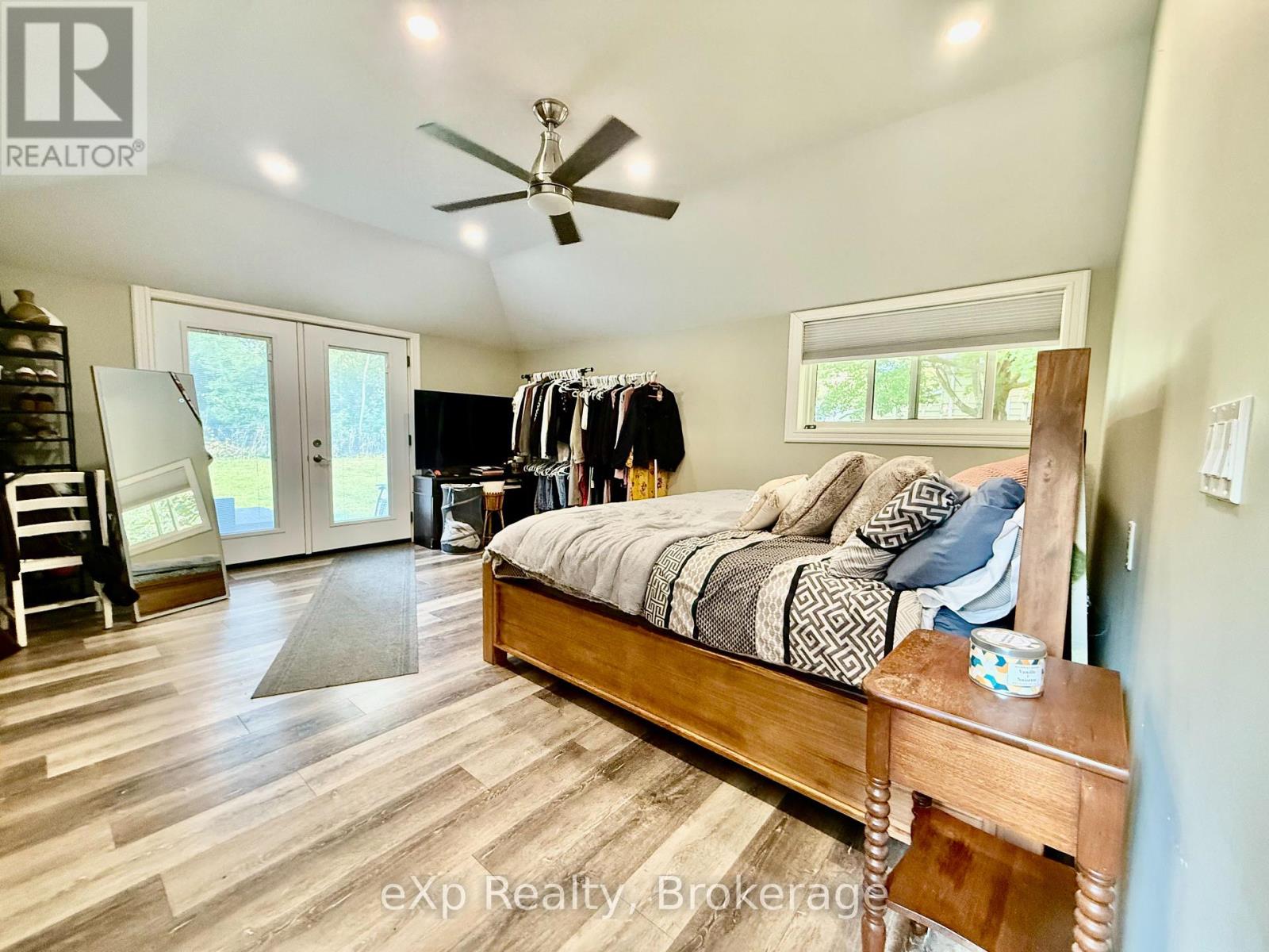 507 Mary Street, Brockton, Ontario  N0G 2V0 - Photo 12 - X12415392