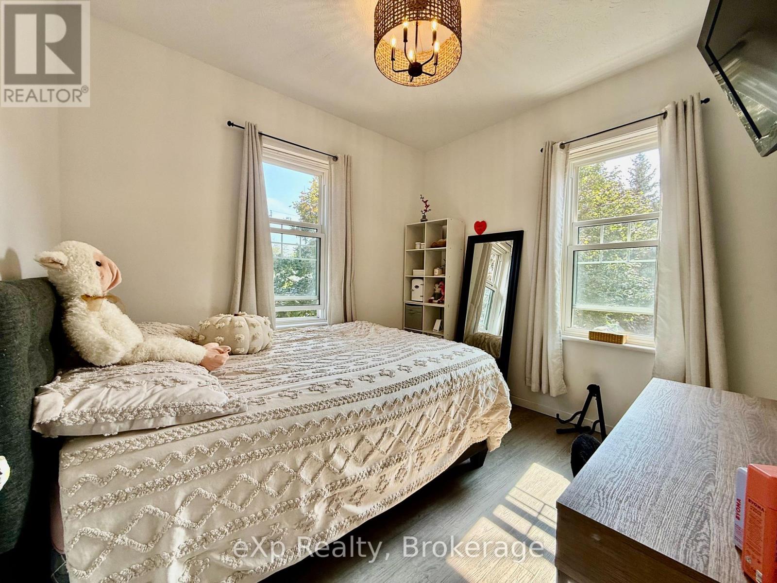 507 Mary Street, Brockton, Ontario  N0G 2V0 - Photo 18 - X12415392