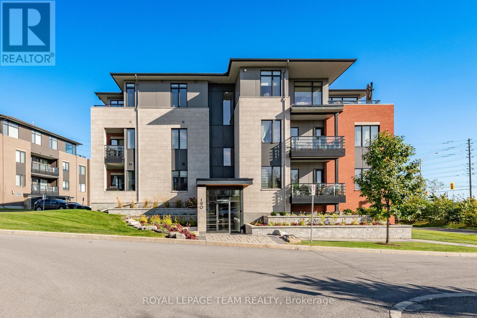 302 - 190 BOUNDSTONE WAY, Ottawa, Ontario