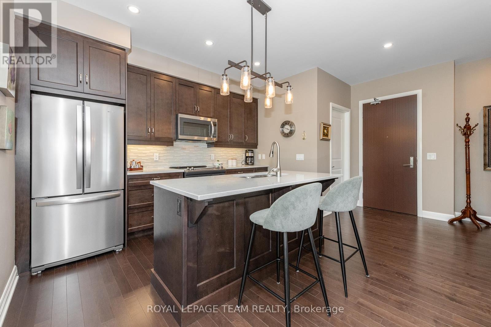 302 - 190 Boundstone Way, Ottawa, Ontario  K2T 0M9 - Photo 10 - X12415336
