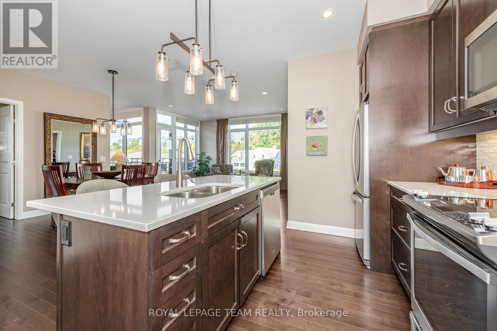 302 - 190 Boundstone Way, Ottawa, Ontario  K2T 0M9 - Photo 11 - X12415336