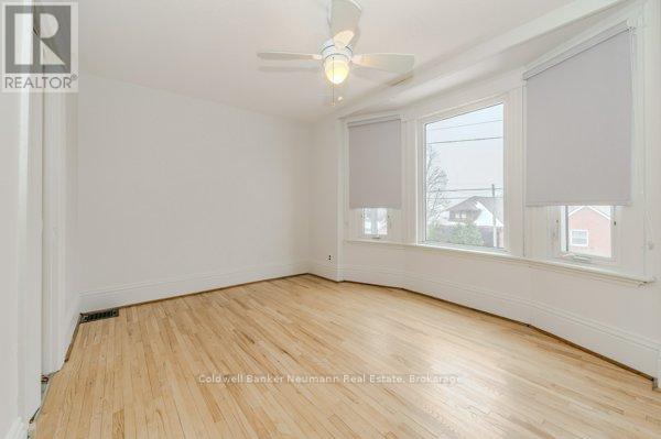 73 Terrace Hill Street, Brantford, Ontario  N3R 1G2 - Photo 14 - X12415404
