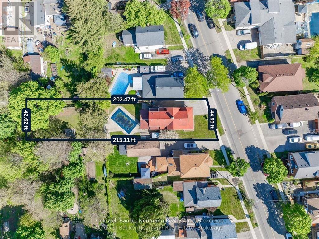 73 Terrace Hill Street, Brantford, Ontario  N3R 1G2 - Photo 2 - X12415404
