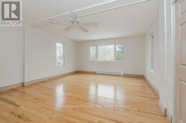 73 Terrace Hill Street, Brantford, Ontario  N3R 1G2 - Photo 22 - X12415404