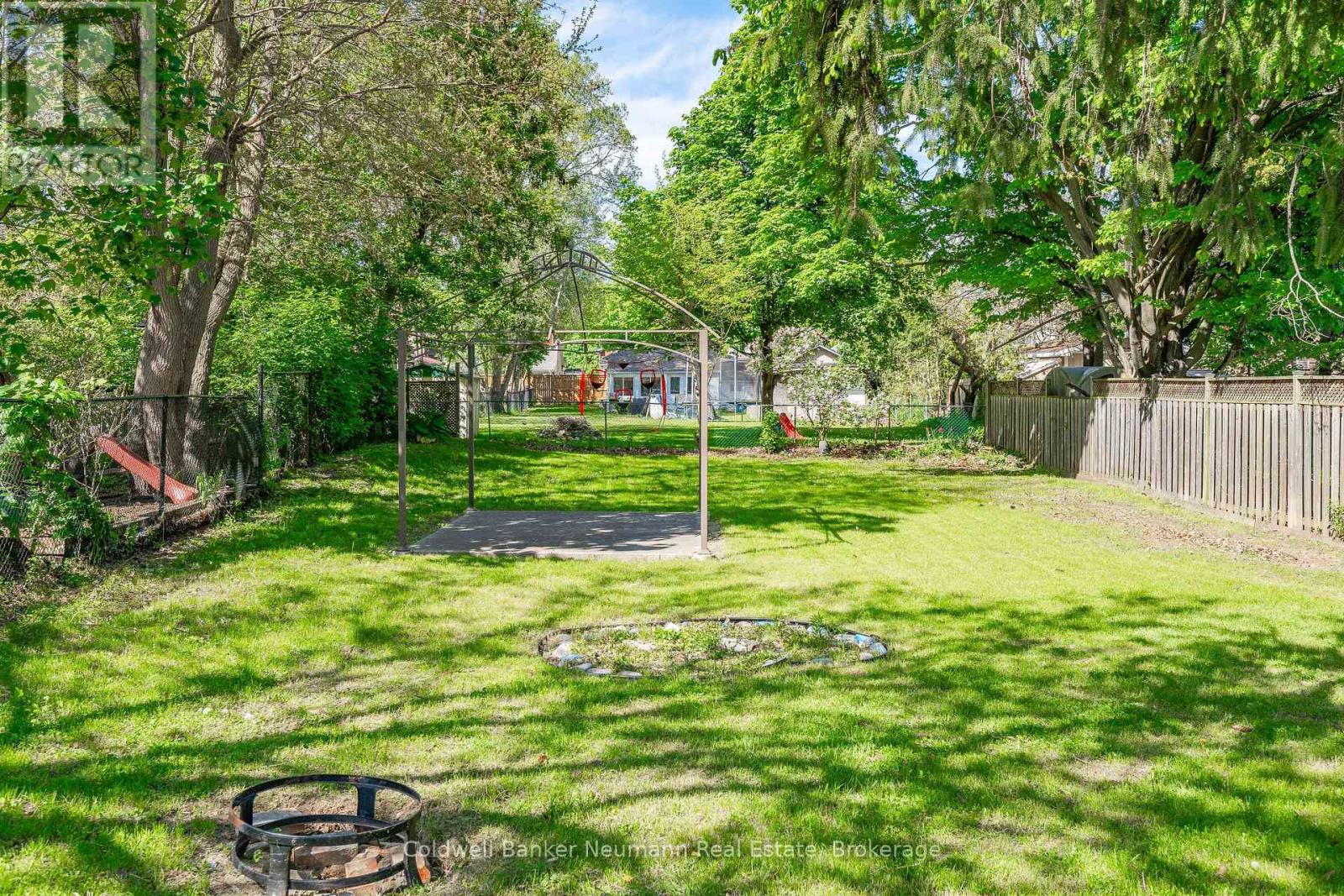 73 Terrace Hill Street, Brantford, Ontario  N3R 1G2 - Photo 32 - X12415404