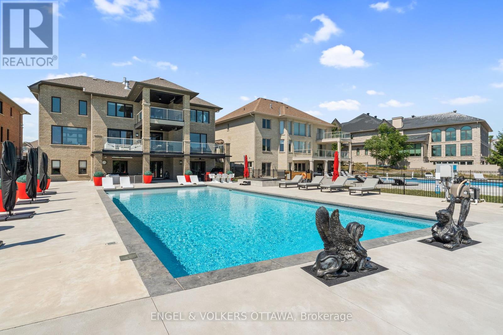 151 Winding Way E, Ottawa, Ontario  K2C 3H1 - Photo 43 - X12415343