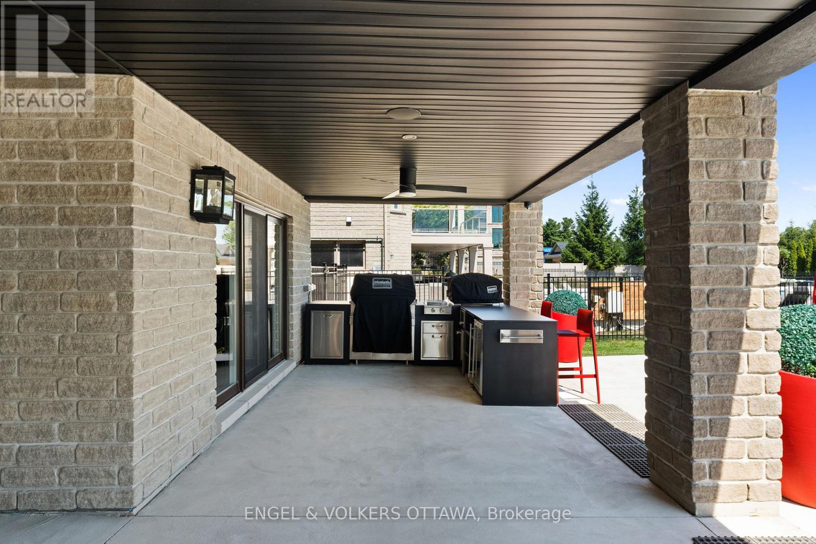 151 Winding Way E, Ottawa, Ontario  K2C 3H1 - Photo 44 - X12415343