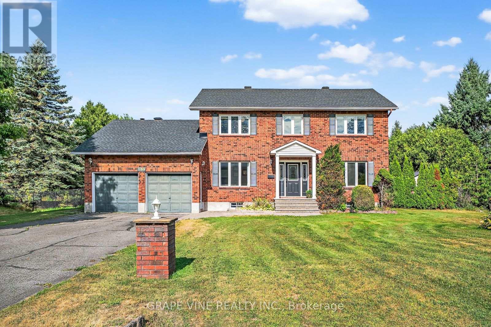 1366 Cornfield Crescent, Ottawa, Ontario  K4P 1E6 - Photo 2 - X12415357