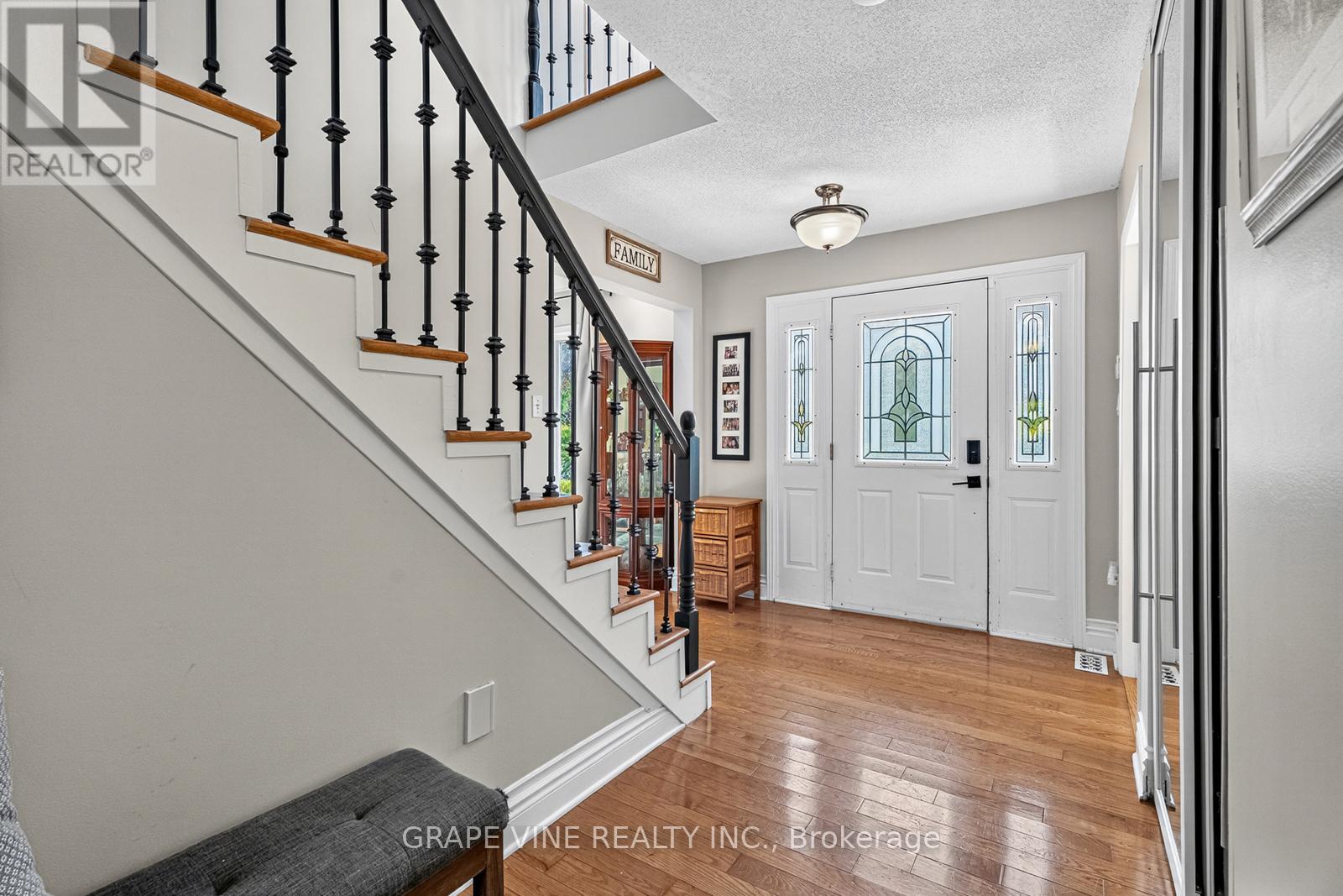 1366 Cornfield Crescent, Ottawa, Ontario  K4P 1E6 - Photo 5 - X12415357