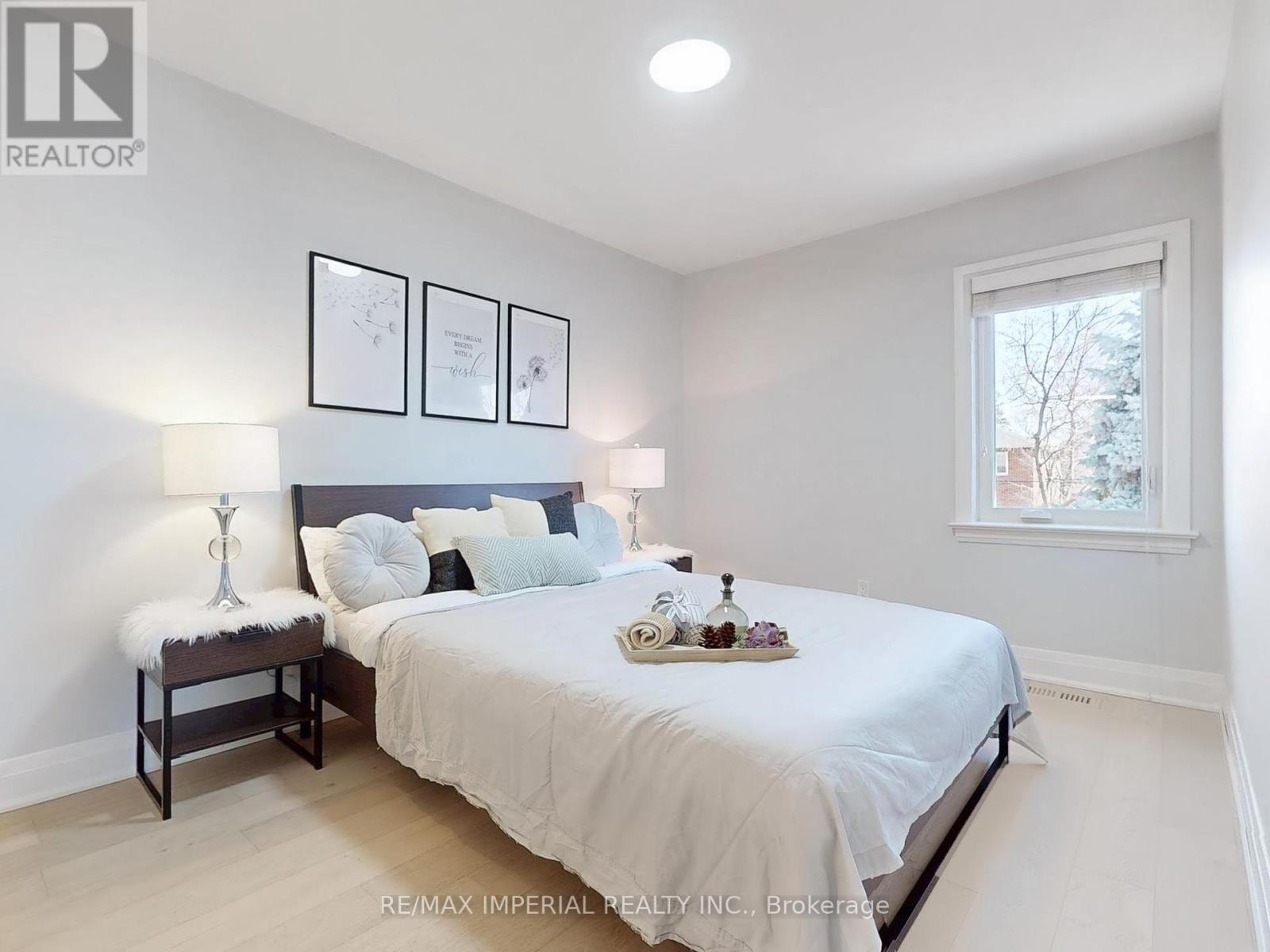 9 Lesmount Avenue, Toronto, Ontario  M4J 3V5 - Photo 18 - E12415173