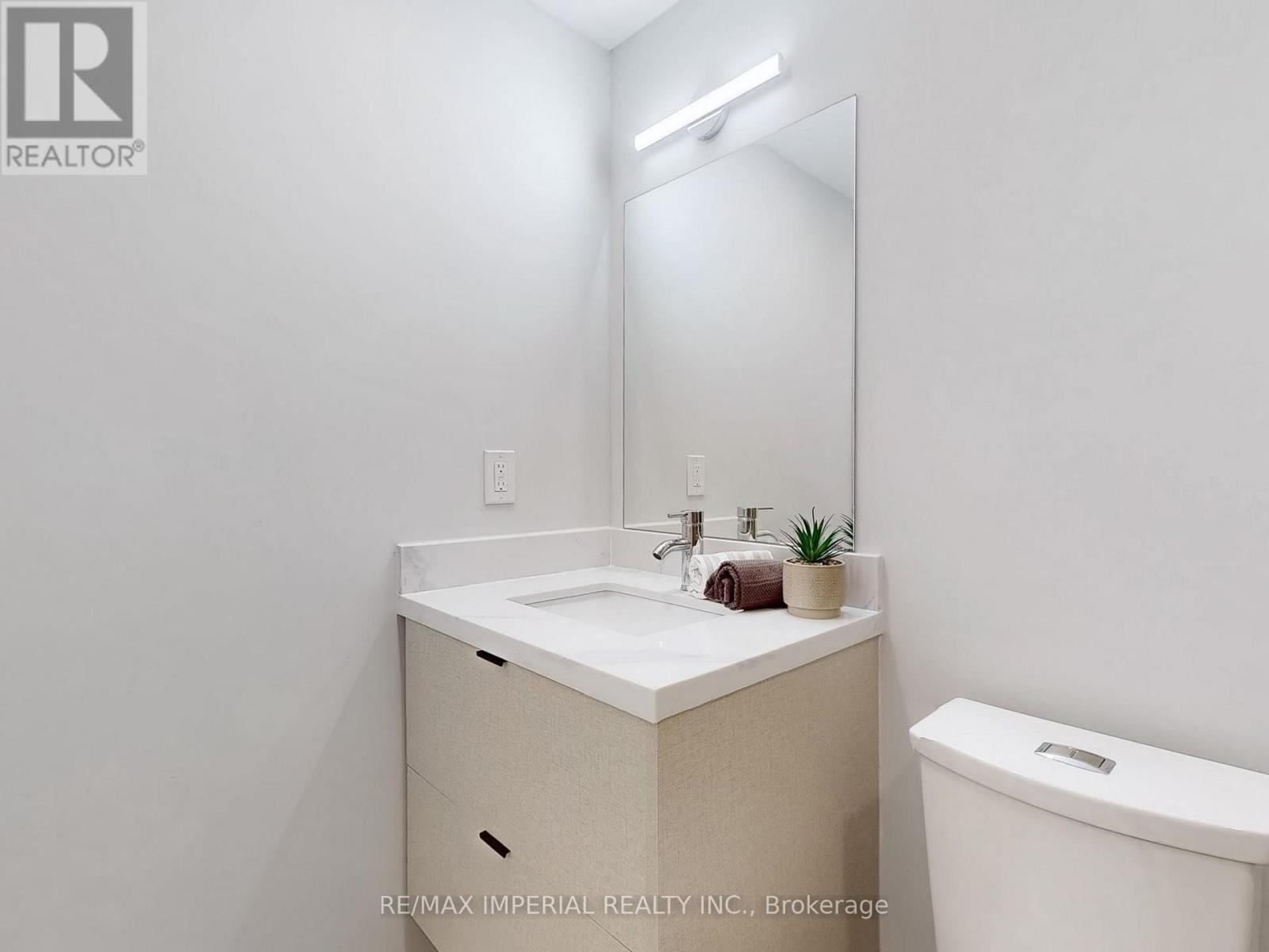 9 Lesmount Avenue, Toronto, Ontario  M4J 3V5 - Photo 22 - E12415173