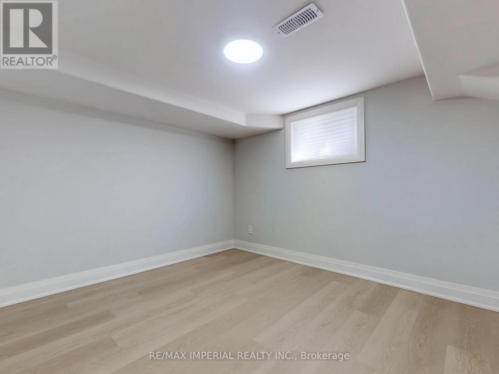 9 Lesmount Avenue, Toronto, Ontario  M4J 3V5 - Photo 34 - E12415173