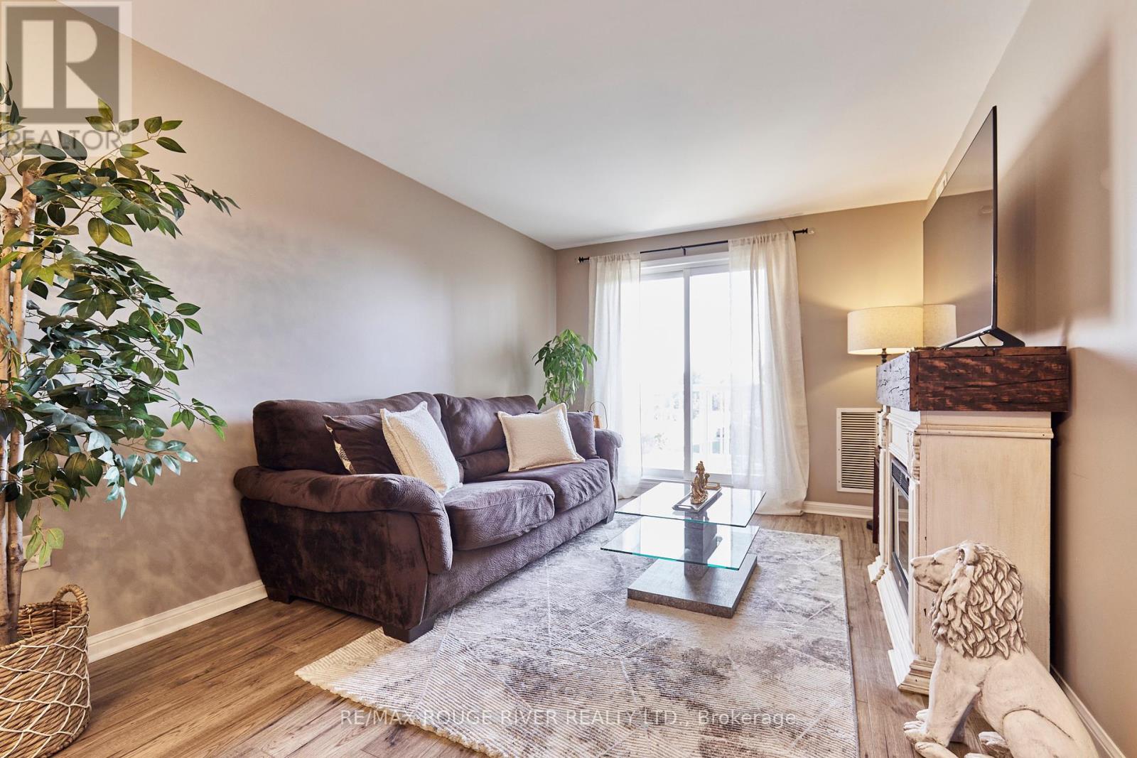 2 - 72 Petra Way, Whitby, Ontario  L1R 0A3 - Photo 8 - E12415196