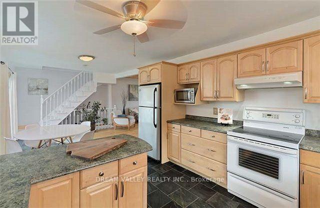 107 Commonwealth Avenue, Toronto, Ontario  M1K 4K6 - Photo 5 - E12415228