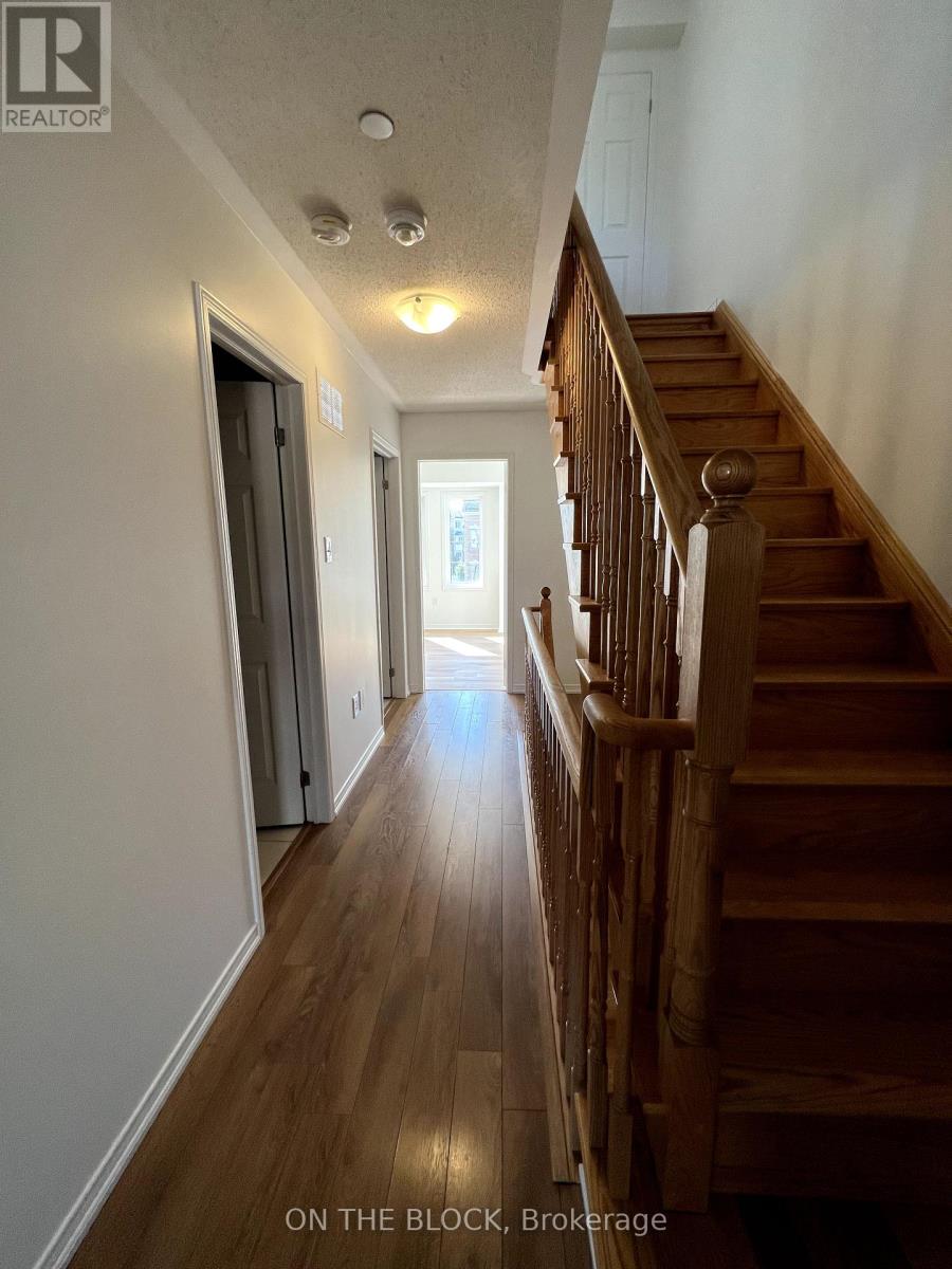 224 - 2454 Rosedrop Path, Oshawa, Ontario  L1L 0L2 - Photo 2 - E12415253