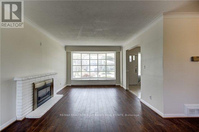 6 Greenyards Drive, Toronto, Ontario  M2M 2R6 - Photo 4 - C12414910