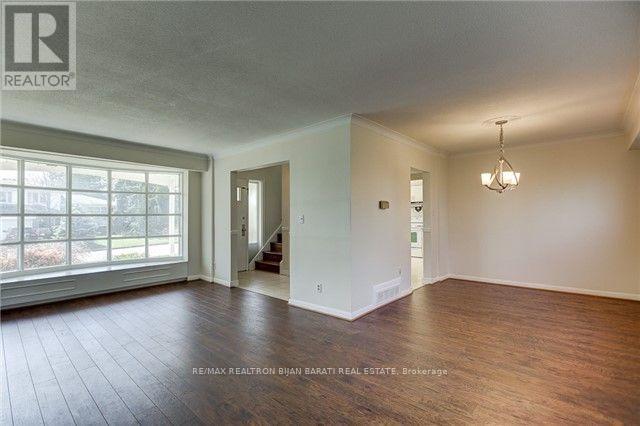 6 Greenyards Drive, Toronto, Ontario  M2M 2R6 - Photo 3 - C12414910