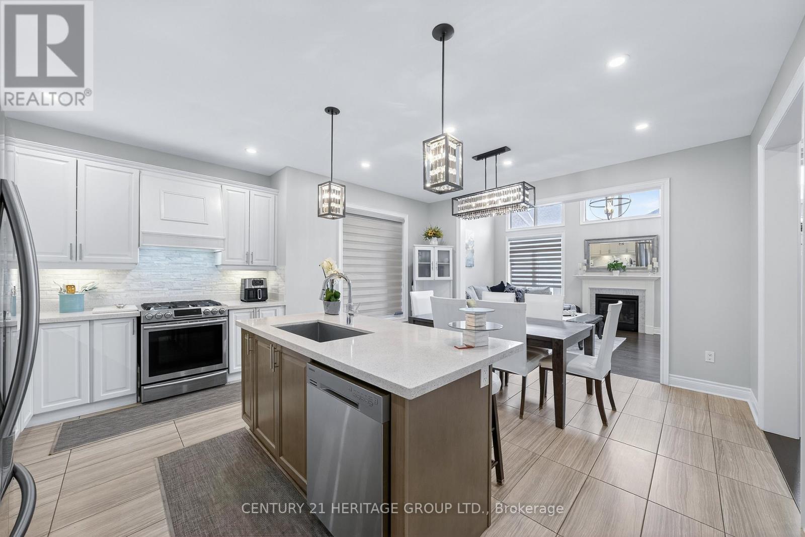 90 Gibson Circle, Bradford West Gwillimbury, Ontario  L3Z 0W9 - Photo 15 - N12404662