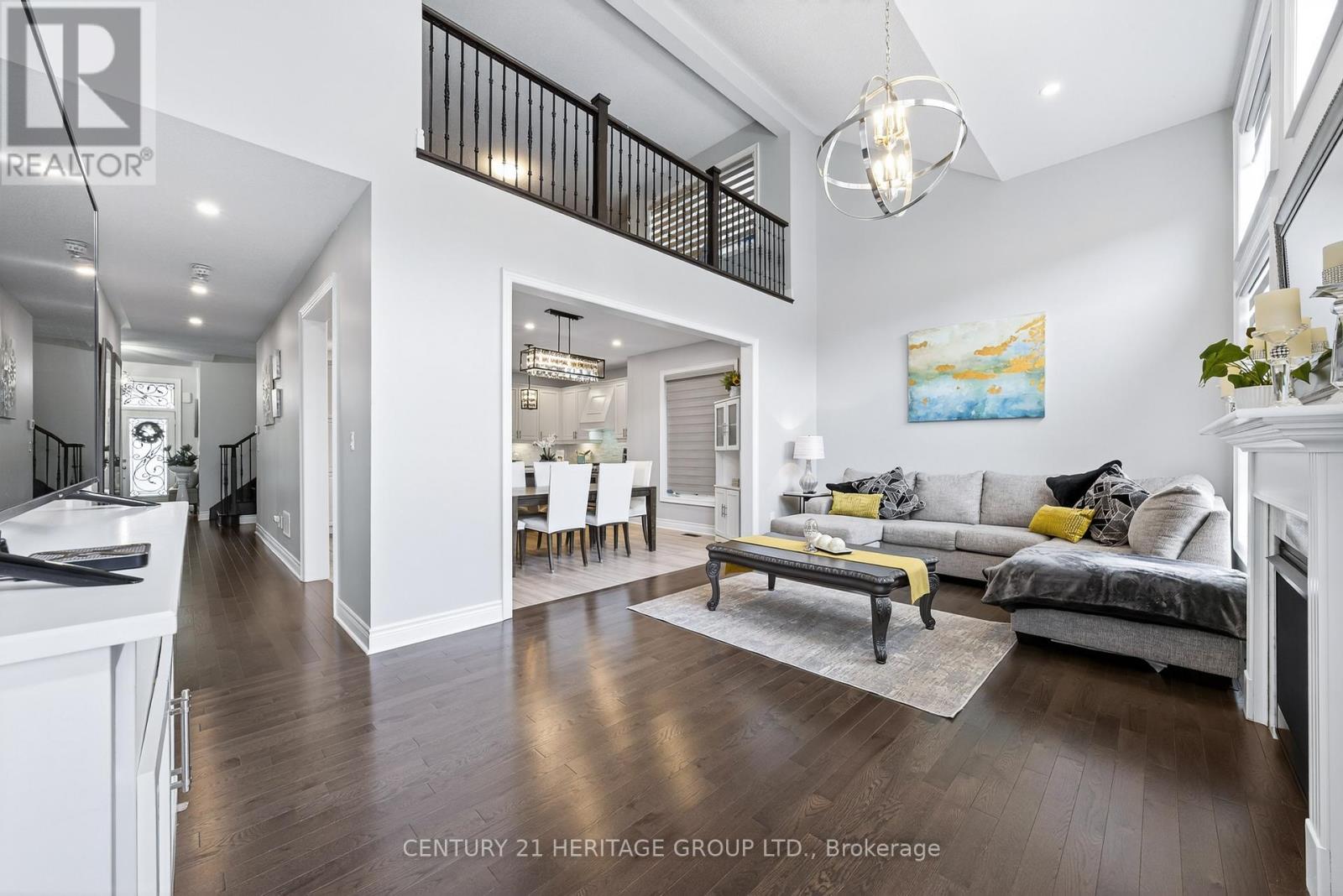 90 Gibson Circle, Bradford West Gwillimbury, Ontario  L3Z 0W9 - Photo 6 - N12404662