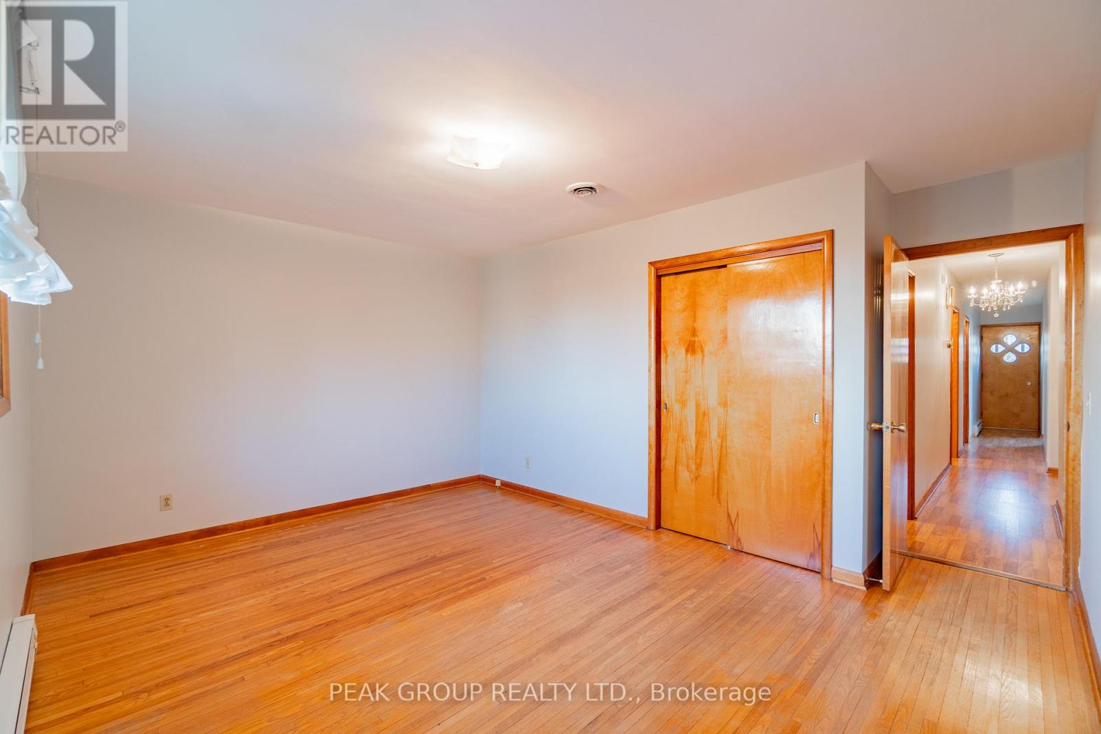 Upper - 248 Bertie Street, Fort Erie, Ontario  L2A 1Z6 - Photo 13 - X12415324