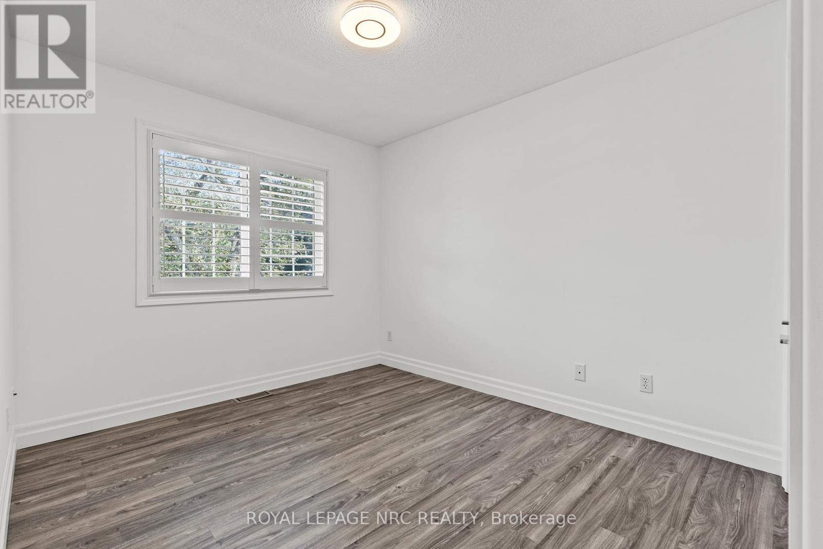 33 Broadway Avenue, St. Catharines, Ontario  L2M 1M3 - Photo 19 - X12415328