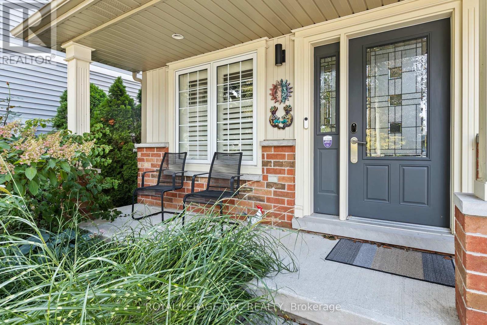 33 Broadway Avenue, St. Catharines, Ontario  L2M 1M3 - Photo 2 - X12415328
