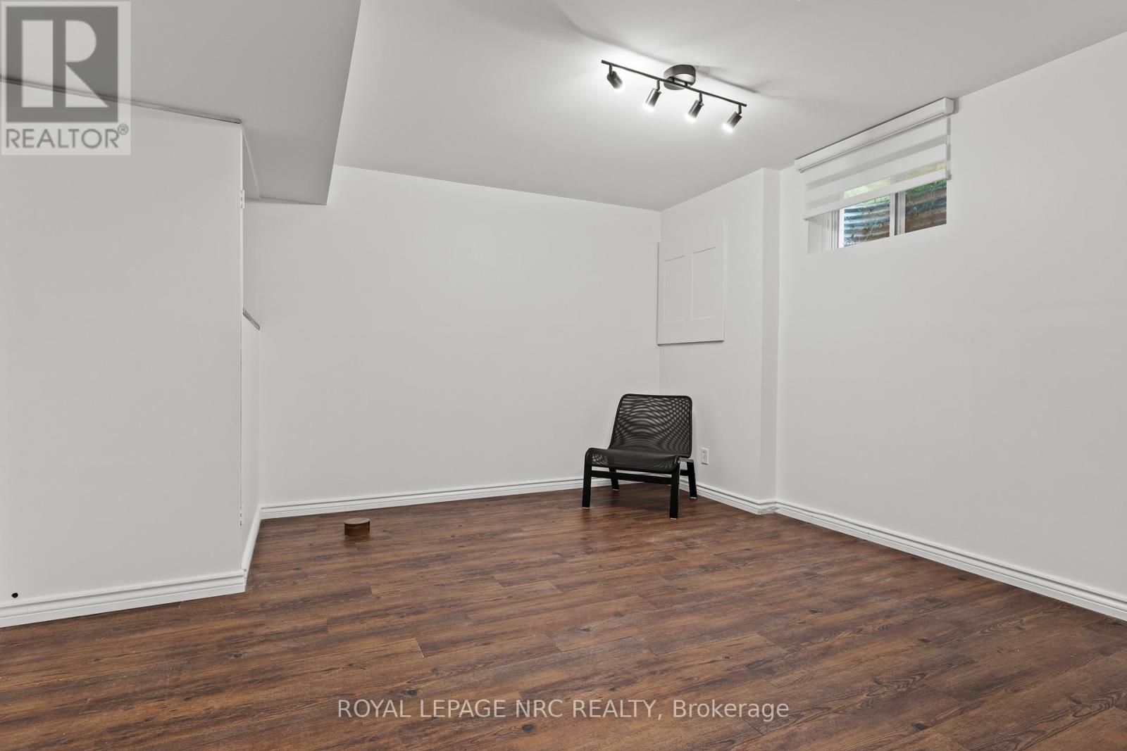 33 Broadway Avenue, St. Catharines, Ontario  L2M 1M3 - Photo 22 - X12415328