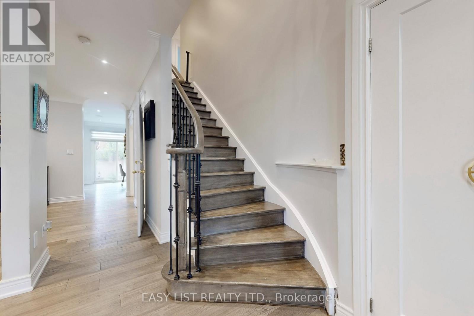 Main - 6 Kingshill Road, Richmond Hill, Ontario  L4E 4B1 - Photo 11 - N12415214