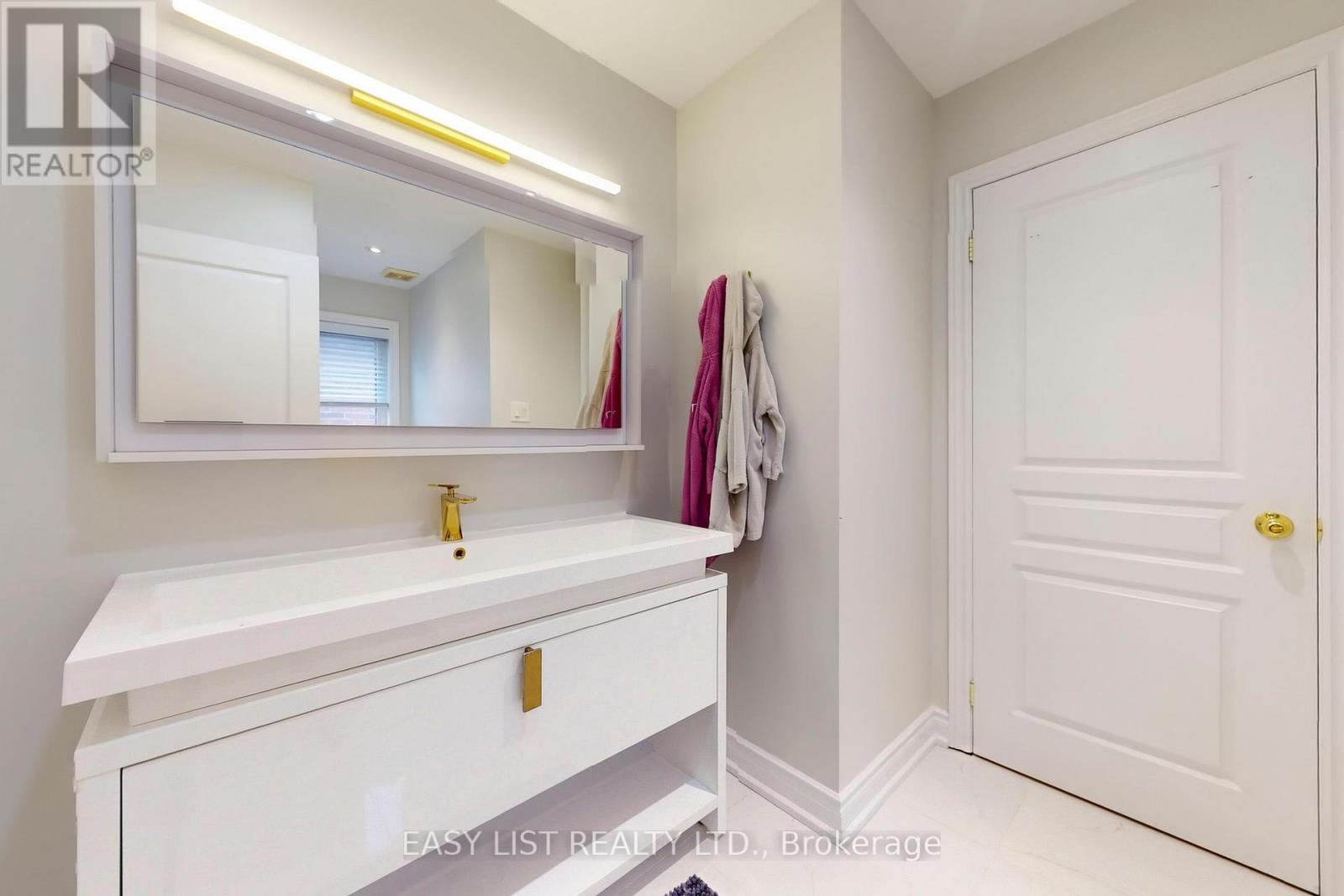 Main - 6 Kingshill Road, Richmond Hill, Ontario  L4E 4B1 - Photo 4 - N12415214