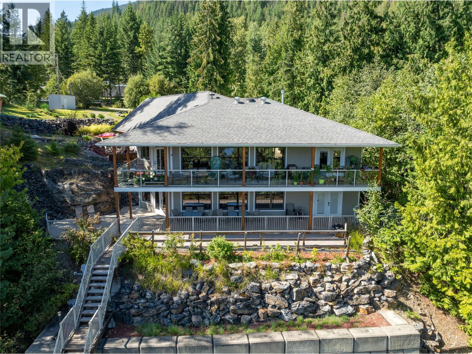 8734 & 8738 Squilax Anglemont Road, St. Ives, British Columbia  V0E 1M9 - Photo 19 - 10336709