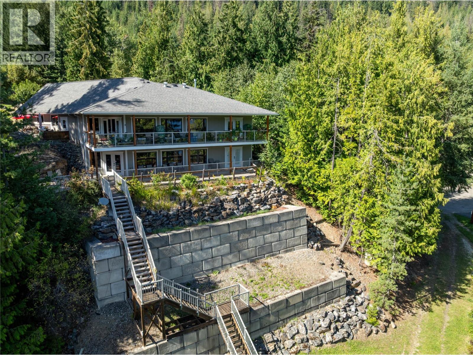 8734 & 8738 Squilax Anglemont Road, St. Ives, British Columbia  V0E 1M9 - Photo 18 - 10336709