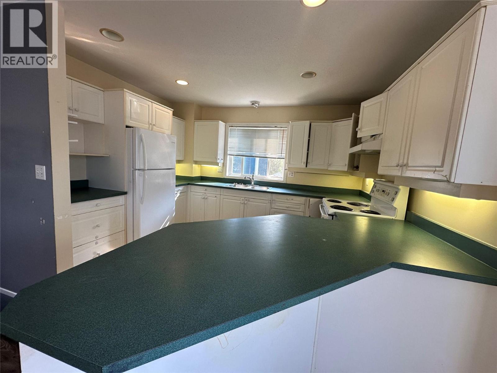 1373 Orchard Drive, Kelowna, British Columbia  V1Y 3V1 - Photo 8 - 10359579