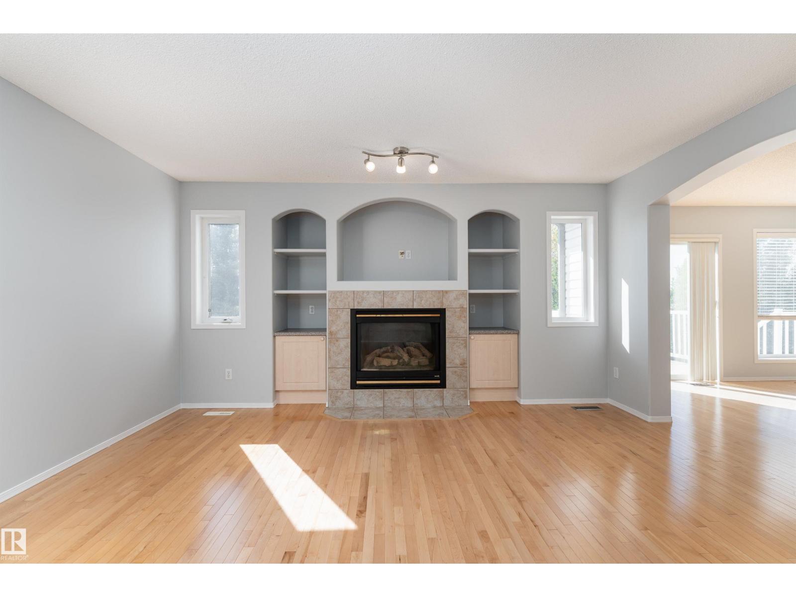1027 Graham Co Nw, Edmonton, Alberta  T5T 6L4 - Photo 4 - E4458569