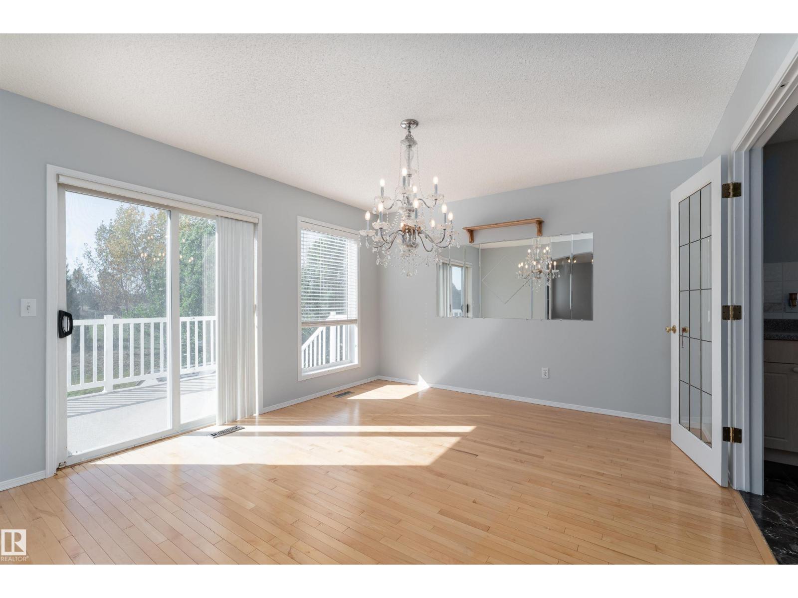 1027 Graham Co Nw, Edmonton, Alberta  T5T 6L4 - Photo 7 - E4458569