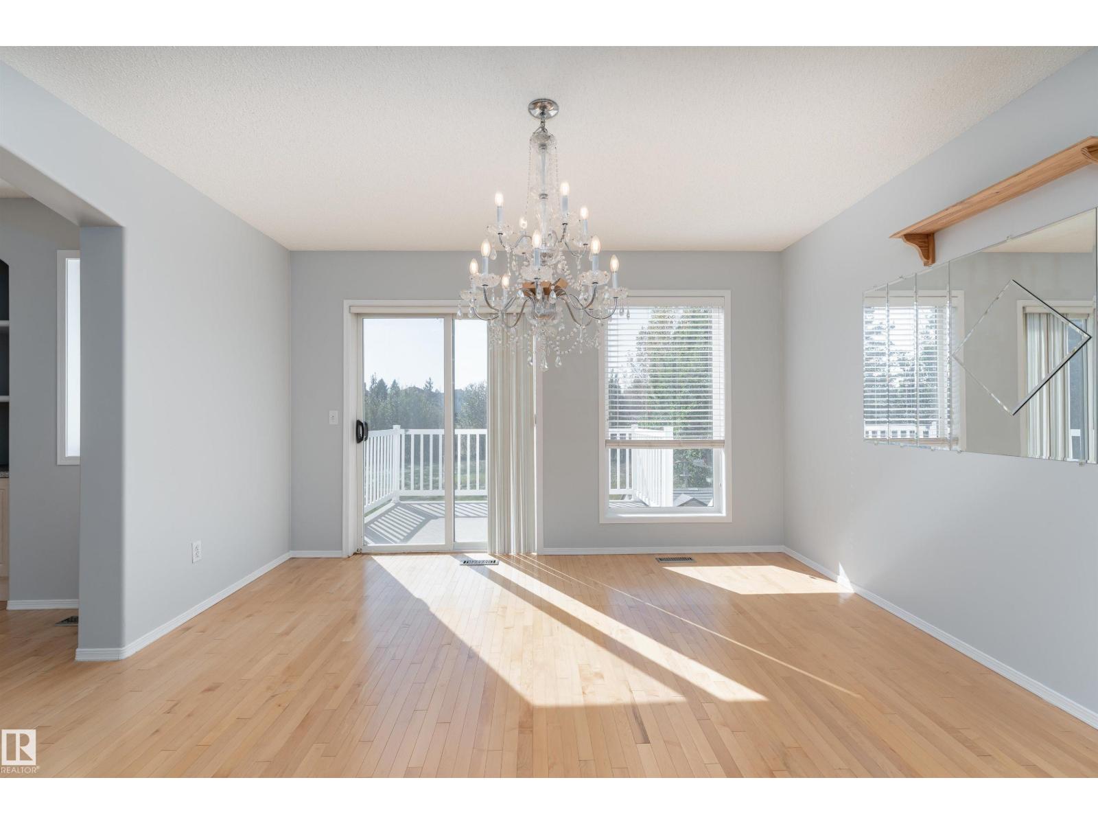 1027 Graham Co Nw, Edmonton, Alberta  T5T 6L4 - Photo 8 - E4458569