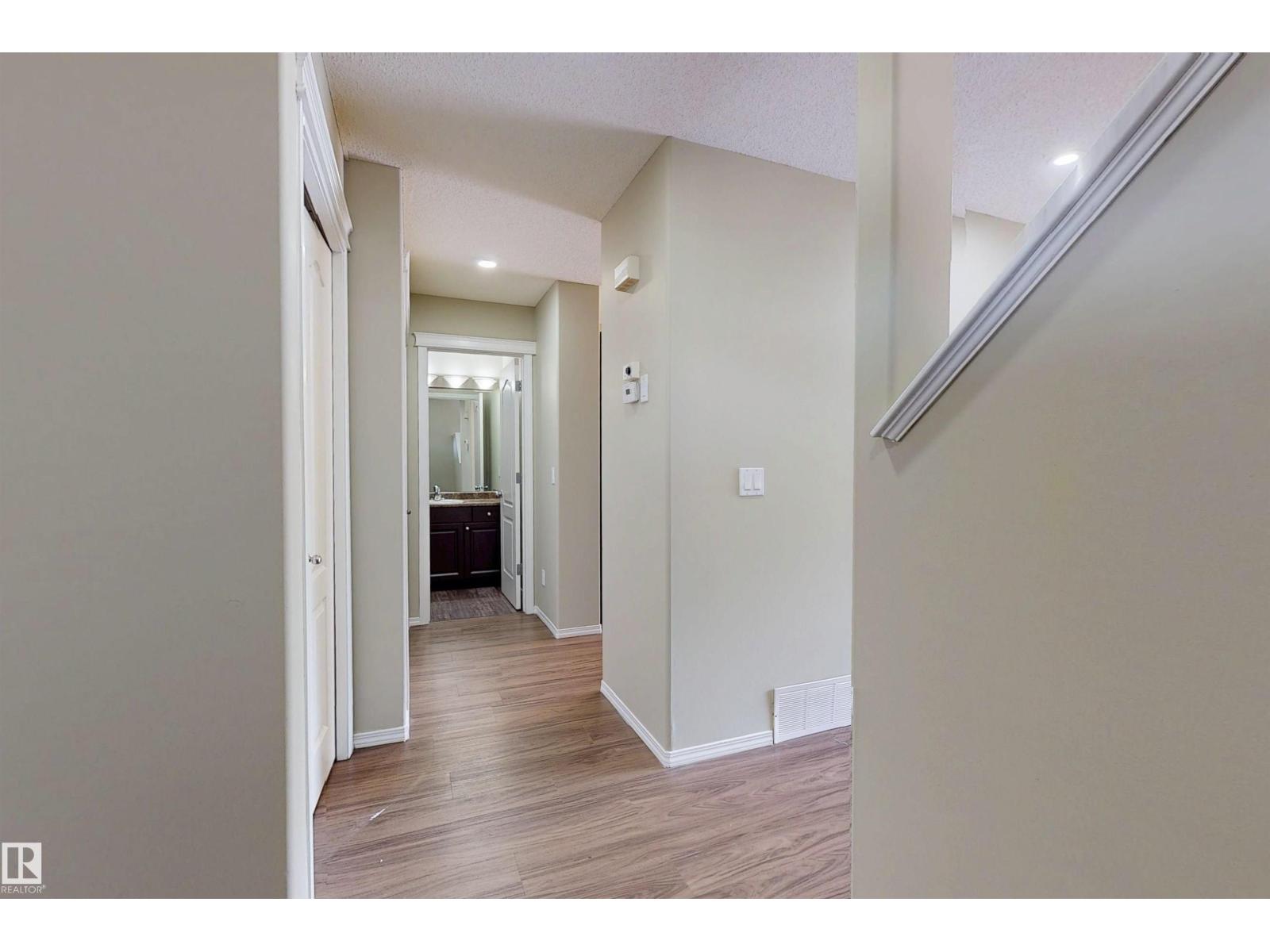 2931 26 Ave Nw, Edmonton, Alberta  T6T 0H6 - Photo 4 - E4458572