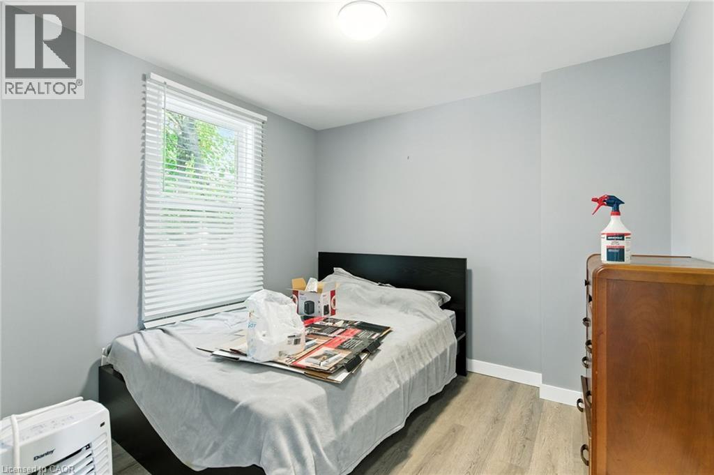 74 East 14th Street, Hamilton, Ontario  L9A 4B5 - Photo 11 - 40771443