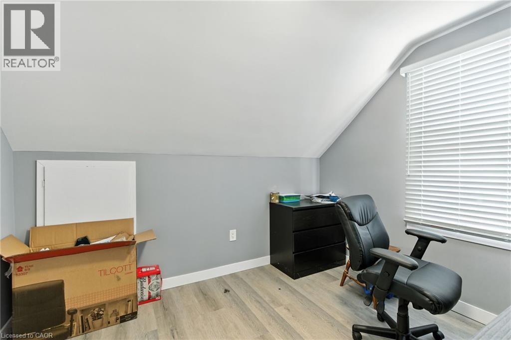 74 East 14th Street, Hamilton, Ontario  L9A 4B5 - Photo 15 - 40771443