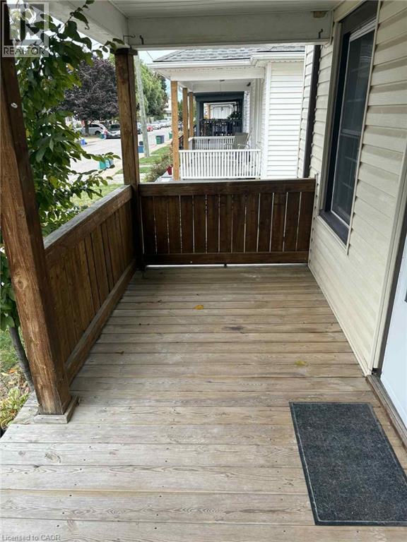 4 Marquis Street, St. Catharines, Ontario  L2R 4Y6 - Photo 4 - 40771452