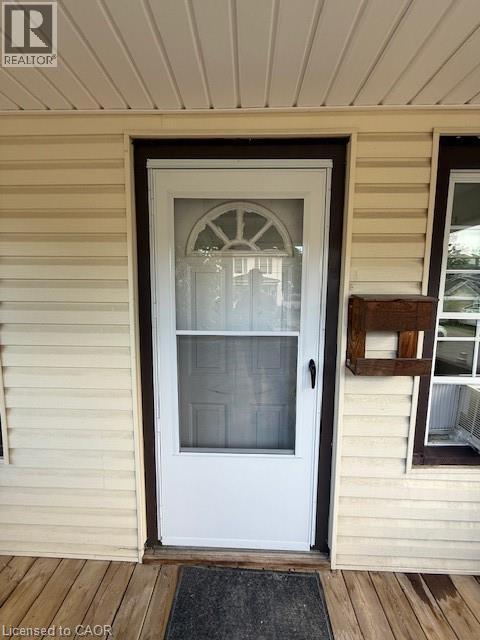 4 Marquis Street, St. Catharines, Ontario  L2R 4Y6 - Photo 5 - 40771452