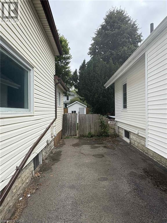 4 Marquis Street, St. Catharines, Ontario  L2R 4Y6 - Photo 30 - 40771452