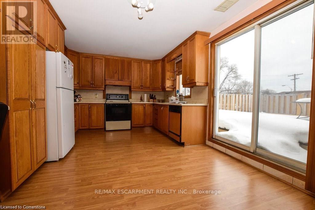 120 Parkdale Avenue N, Hamilton, Ontario  L8H 5W9 - Photo 31 - X12294570
