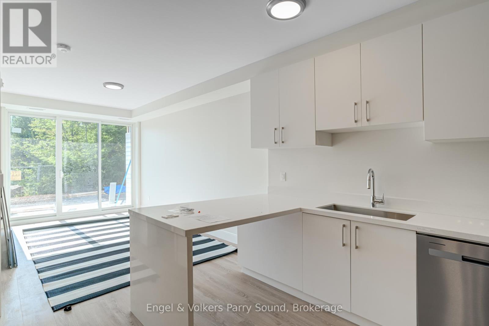 305 - 51 George Street, Parry Sound, Ontario  P2A 2R2 - Photo 6 - X12415194