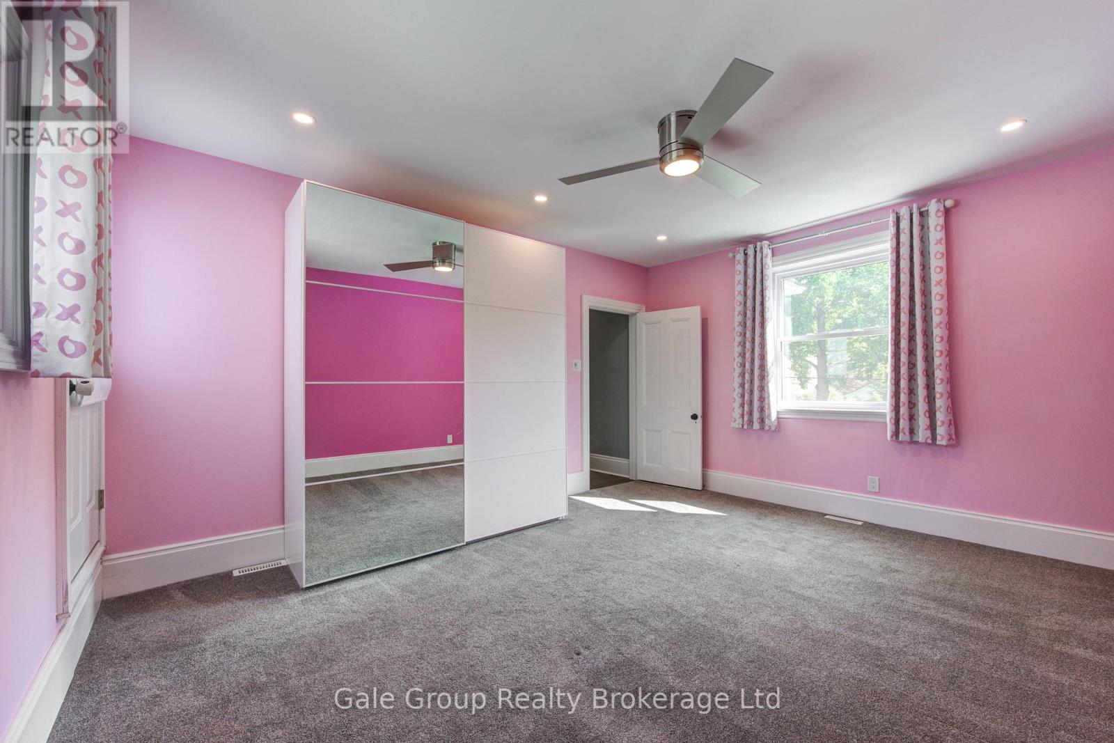 155 Vansittart Avenue, Woodstock, Ontario  N4S 6E7 - Photo 32 - X12415264