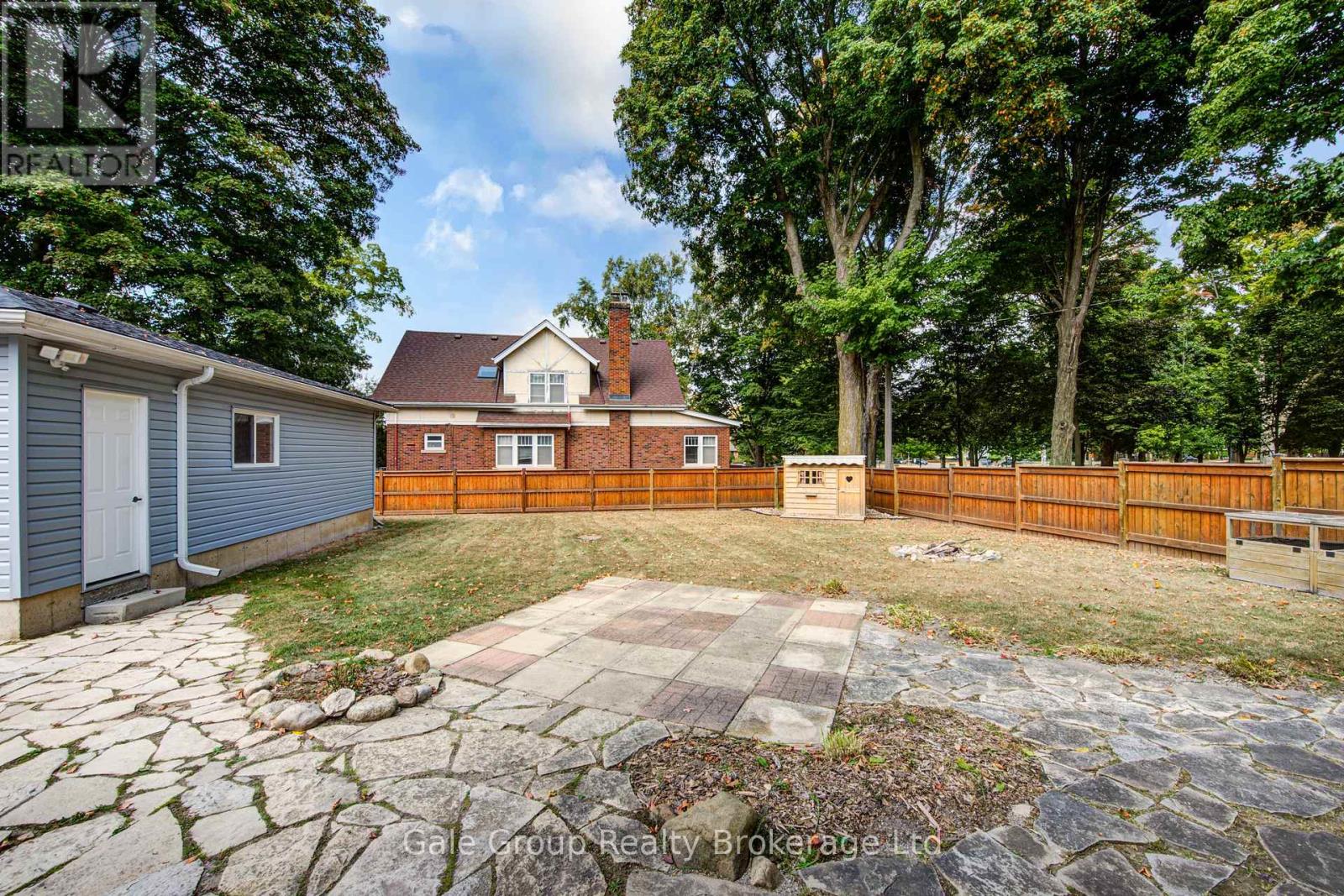 155 Vansittart Avenue, Woodstock, Ontario  N4S 6E7 - Photo 45 - X12415264