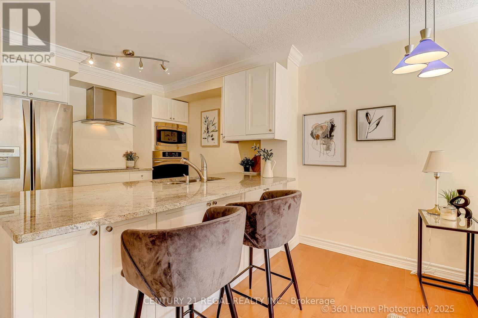 308 - 2267 Lake Shore Boulevard W, Toronto, Ontario  M8V 3X2 - Photo 4 - W12415211