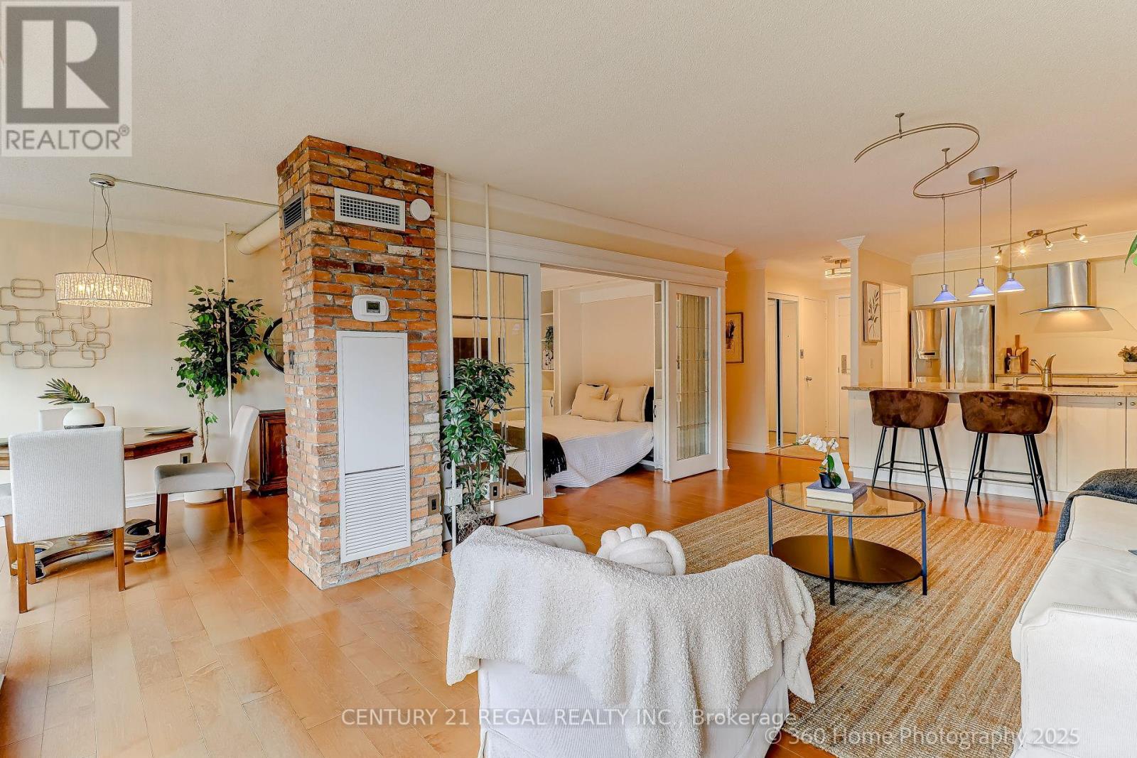 308 - 2267 Lake Shore Boulevard W, Toronto, Ontario  M8V 3X2 - Photo 9 - W12415211