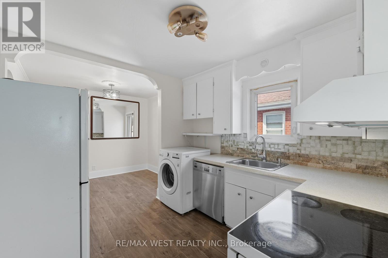 38 Feltham Avenue, Toronto, Ontario  M6N 2C3 - Photo 18 - W12415220