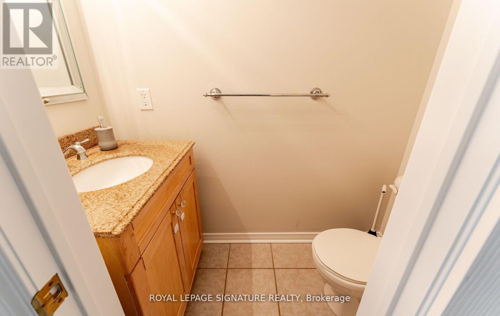 2 - 760 Village Green Boulevard, Mississauga, Ontario  L5E 3K8 - Photo 11 - W12415224